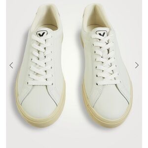 New Veja Women’s White and Cream Sneakers Size 9